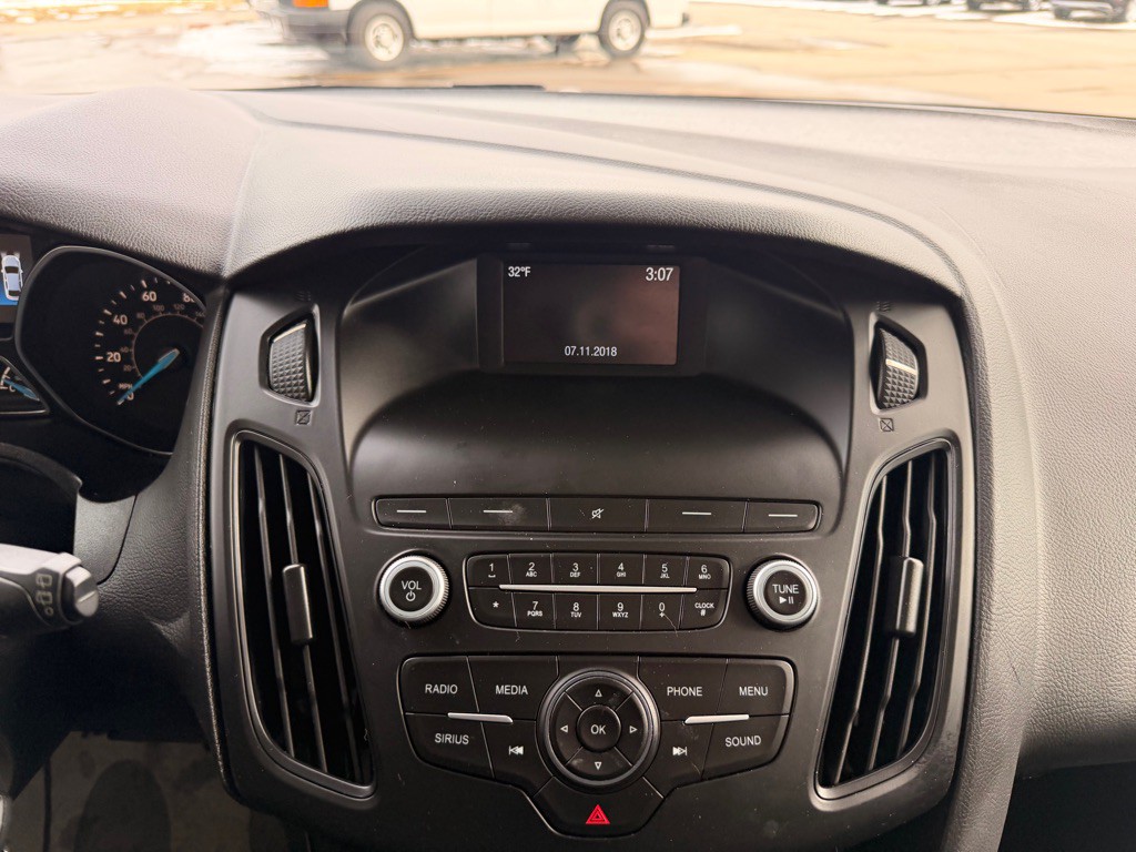 2018 Ford Focus Image 24