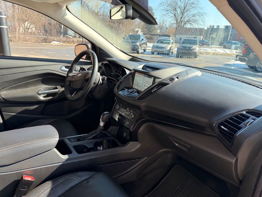 2017 Ford Escape Image 16