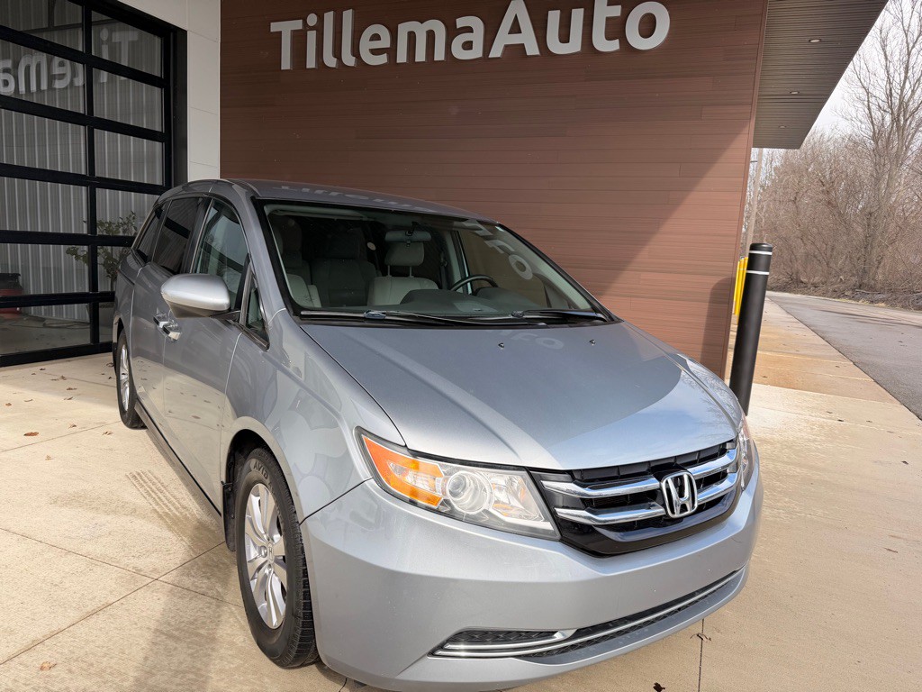 2016 Honda Odyssey Image 1