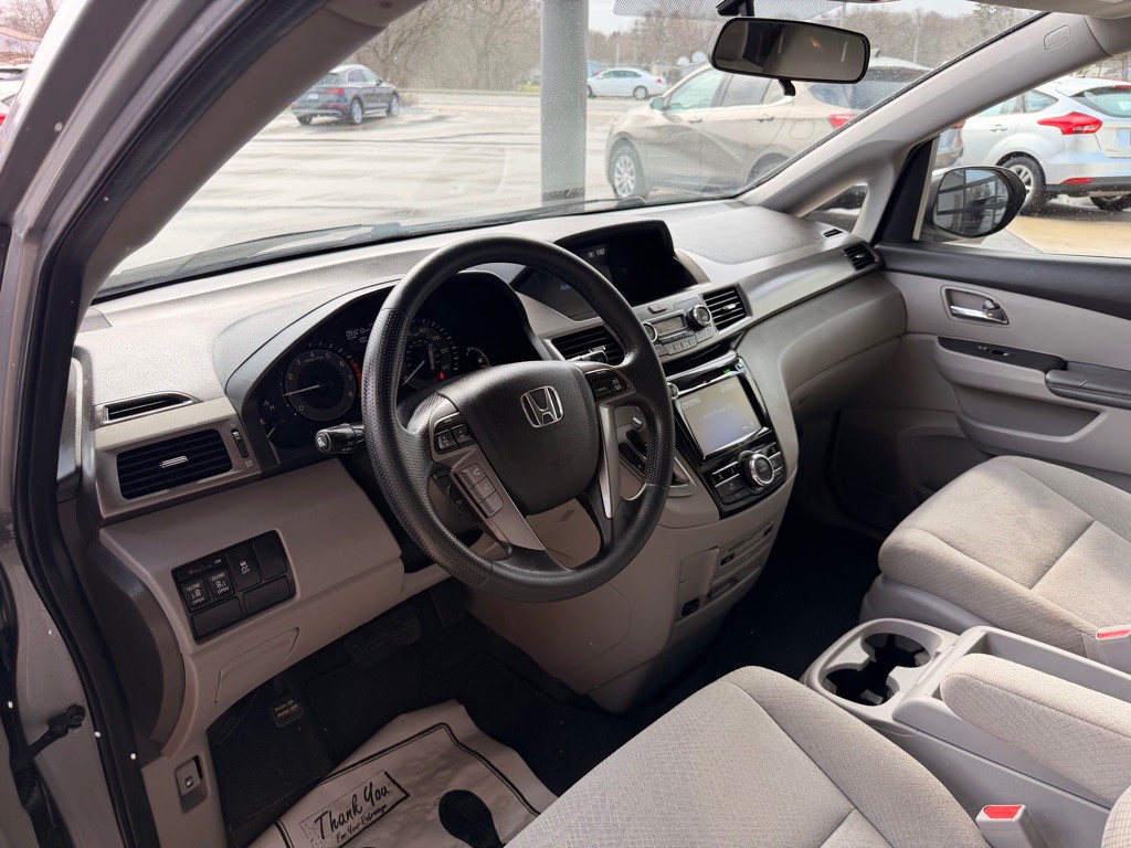 2016 Honda Odyssey Image 9