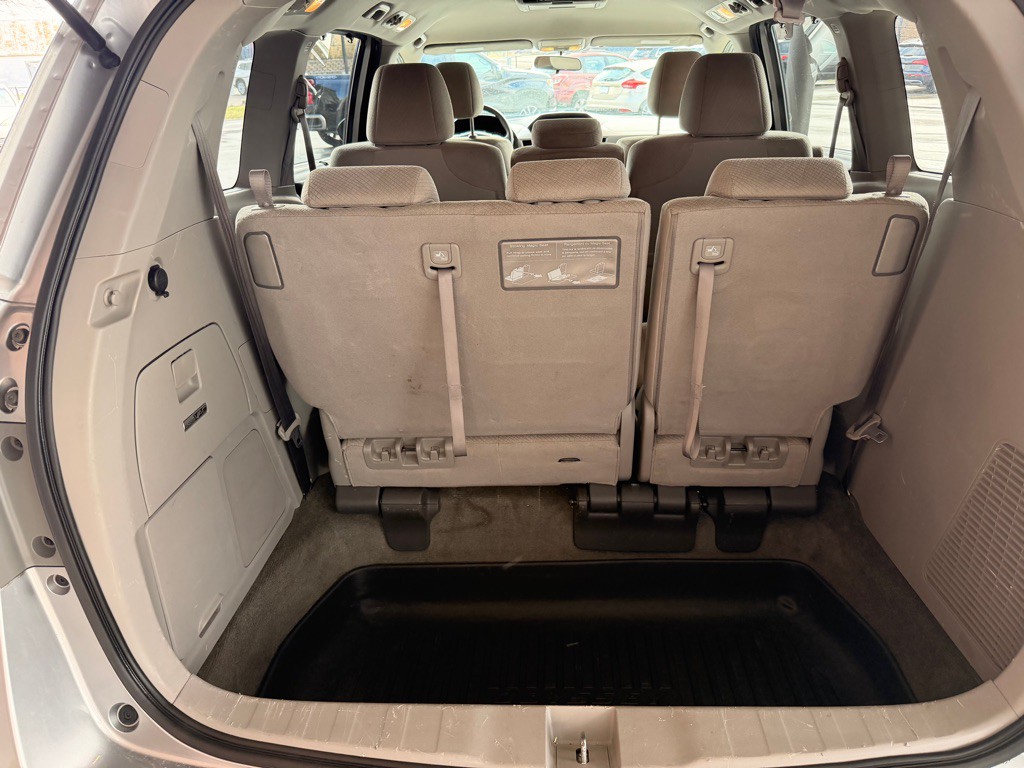 2016 Honda Odyssey Image 14