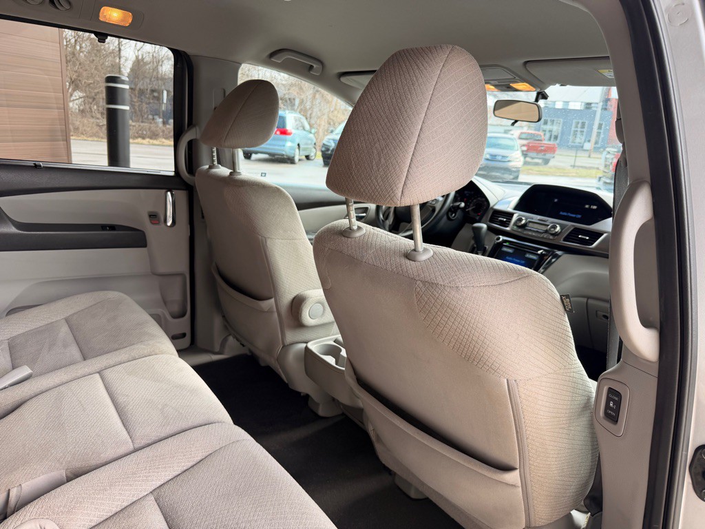 2016 Honda Odyssey Image 16