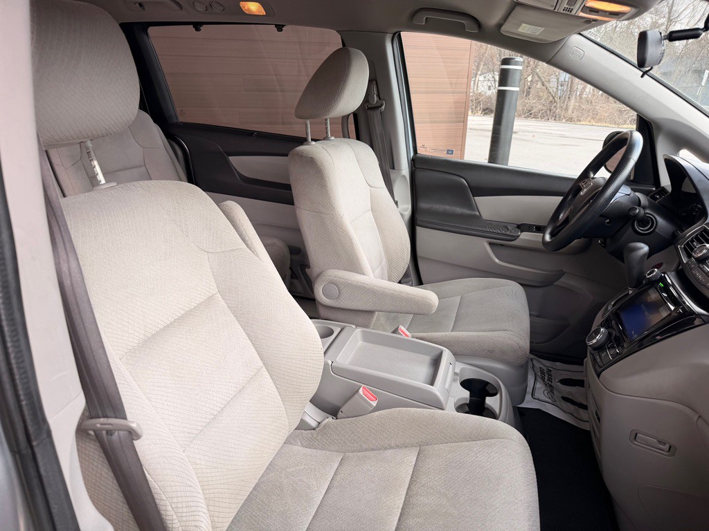2016 Honda Odyssey Image 20