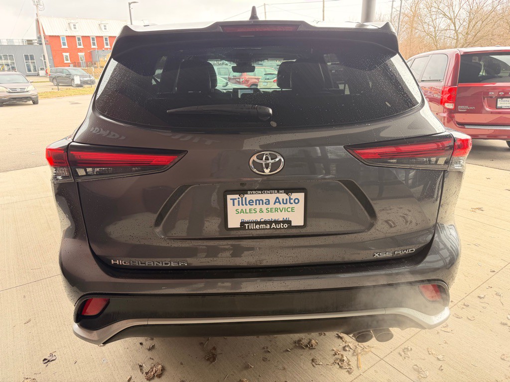 2021 Toyota Highlander Image 6