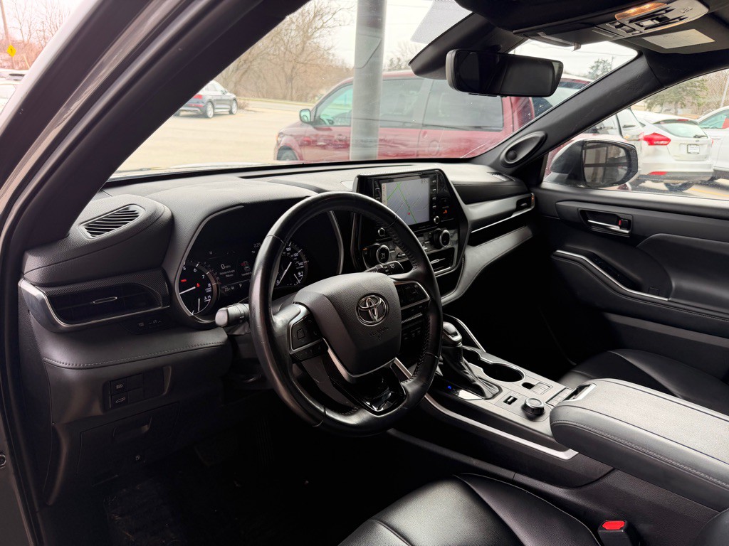 2021 Toyota Highlander Image 9