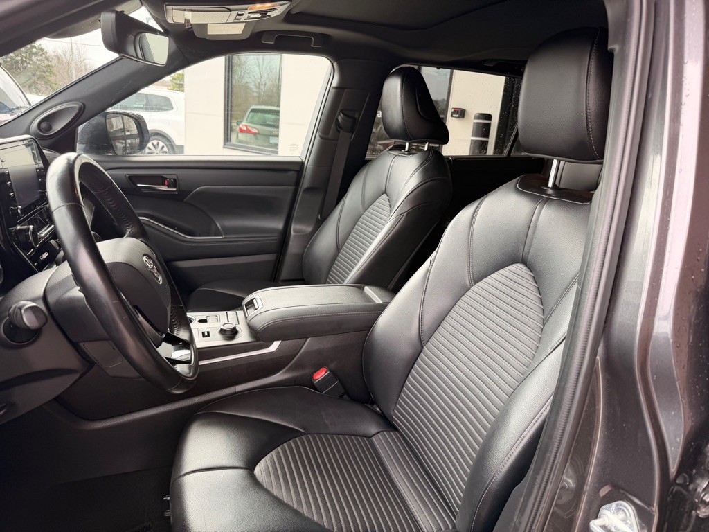 2021 Toyota Highlander Image 10