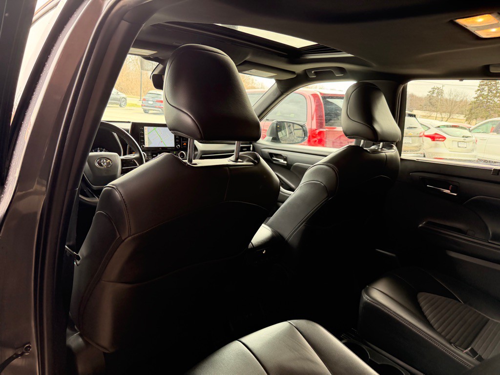 2021 Toyota Highlander Image 11