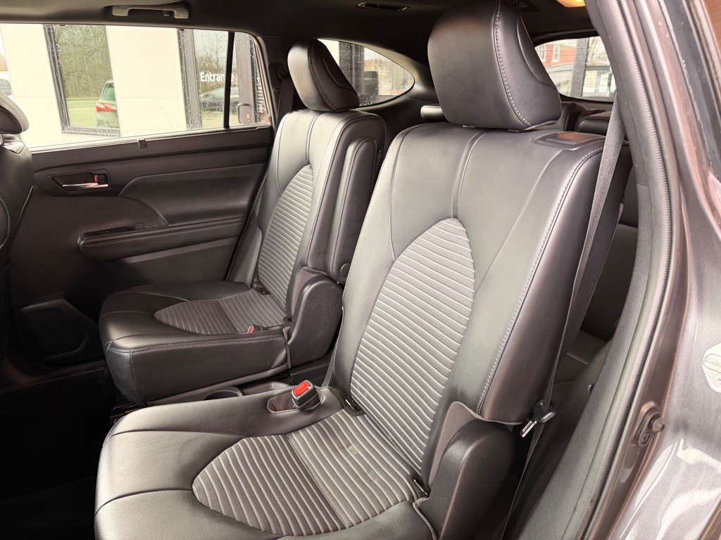 2021 Toyota Highlander Image 12