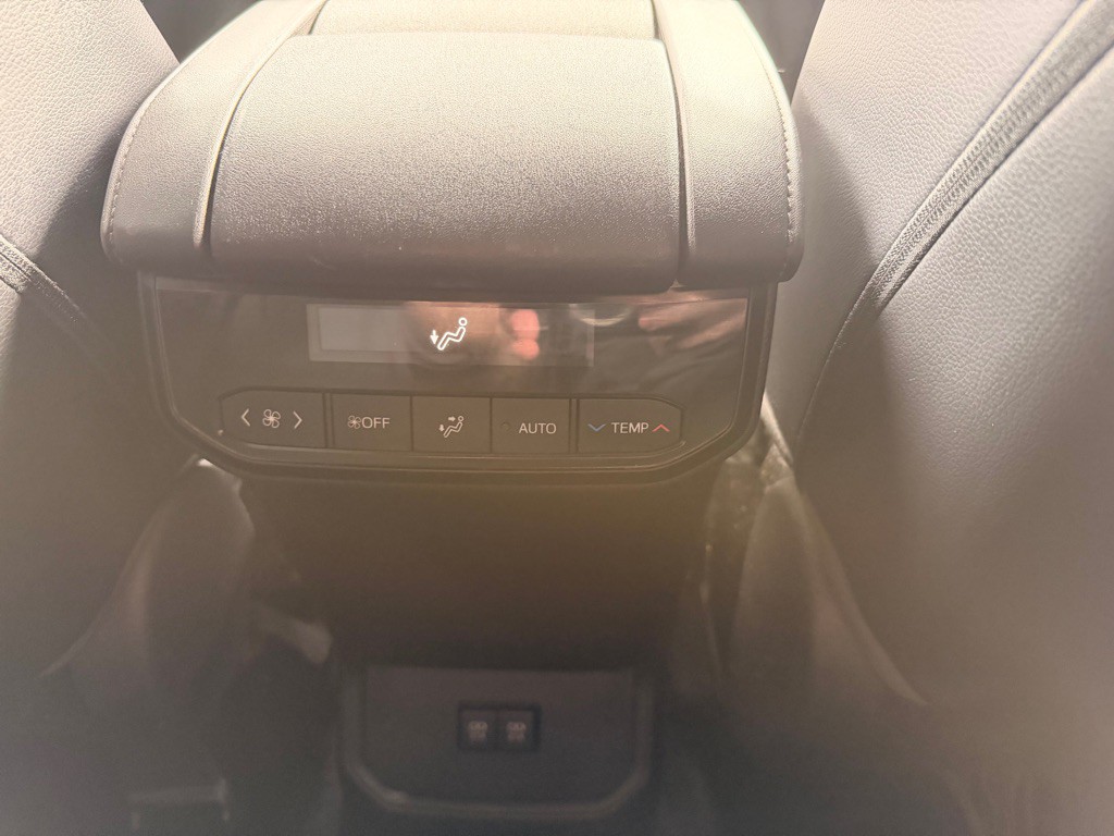 2021 Toyota Highlander Image 29
