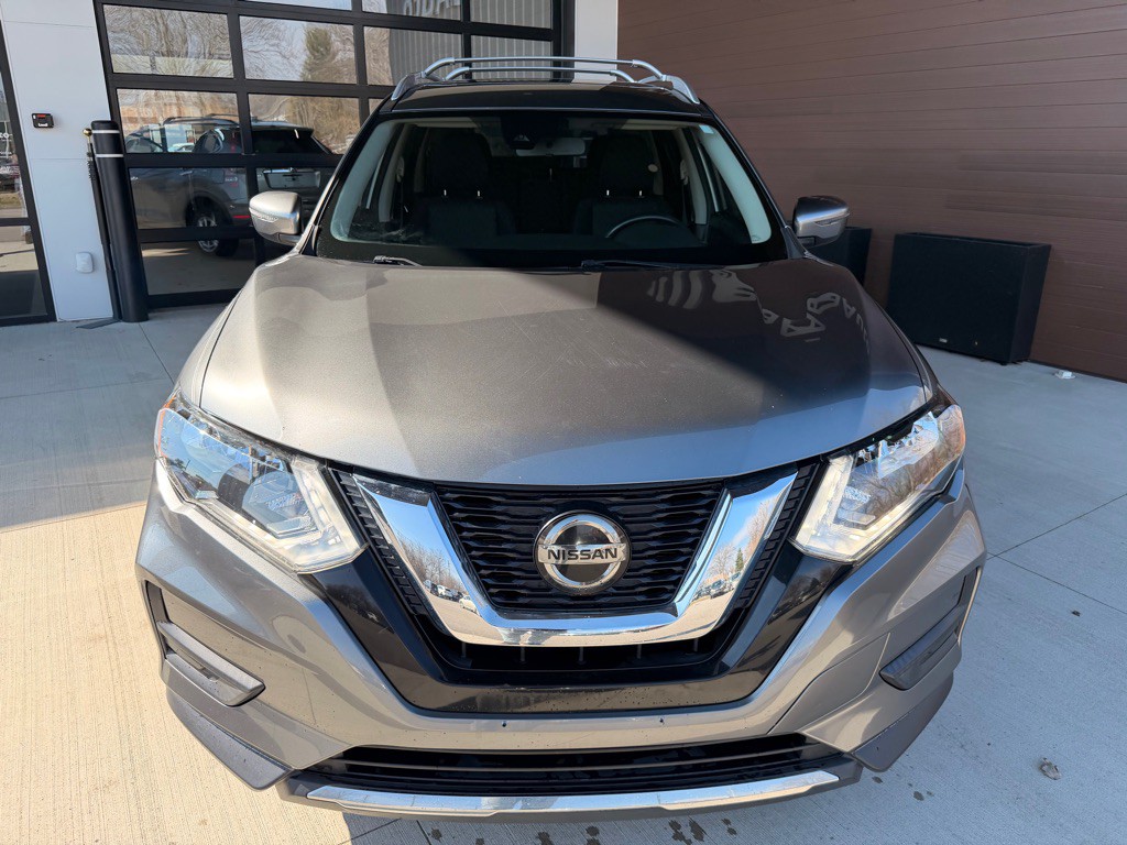 2019 Nissan Rogue Image 2