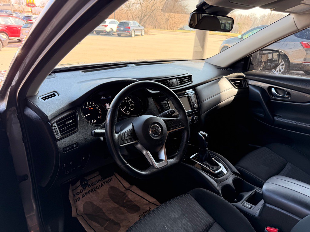 2019 Nissan Rogue Image 9