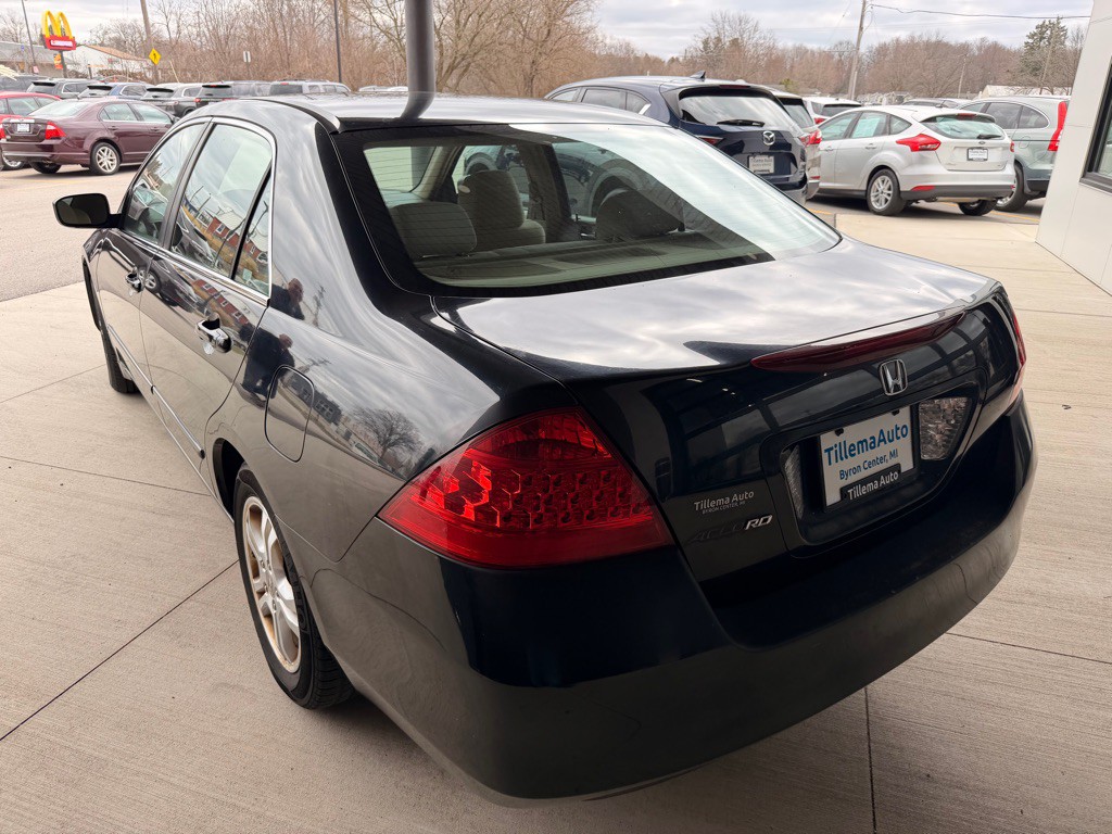 2007 Honda Accord Image 5