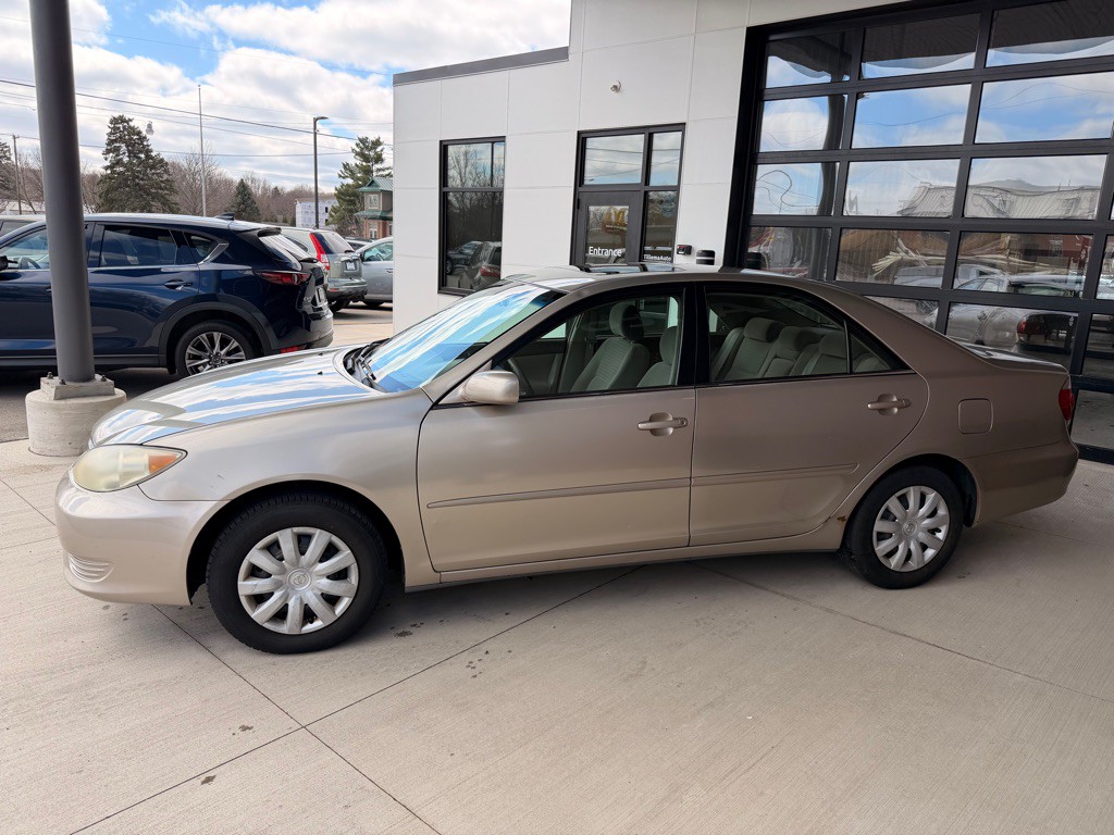 2005 Toyota Camry Image 4