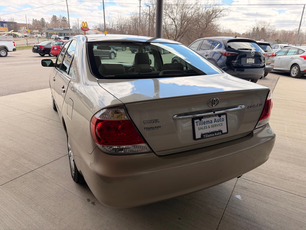 2005 Toyota Camry Image 5