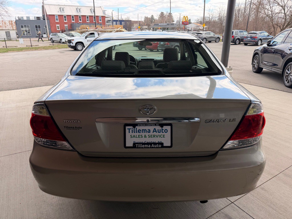 2005 Toyota Camry Image 6