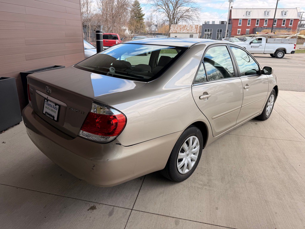 2005 Toyota Camry Image 7