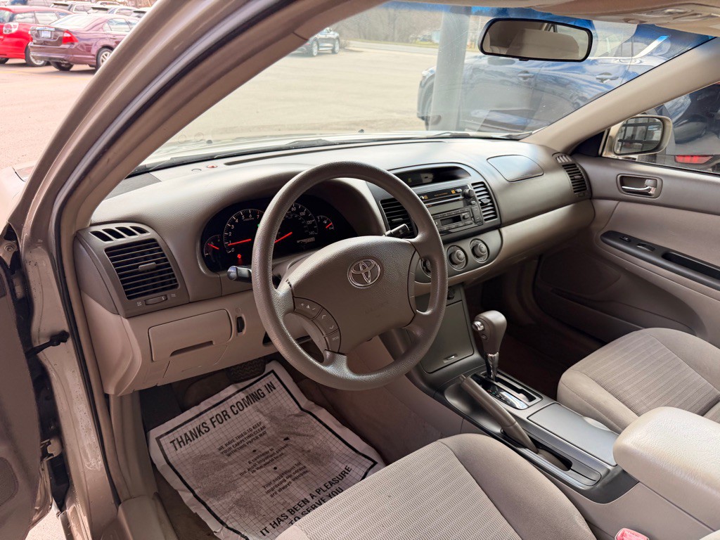 2005 Toyota Camry Image 9
