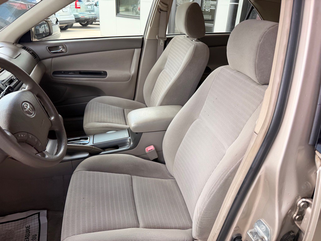2005 Toyota Camry Image 10