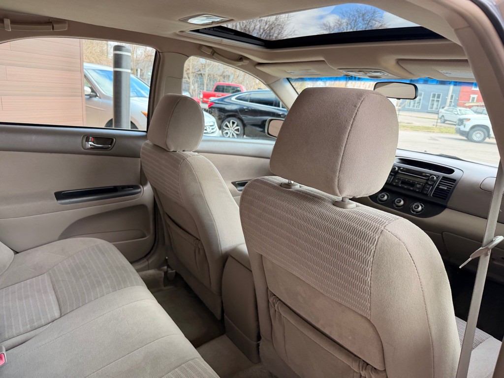 2005 Toyota Camry Image 13