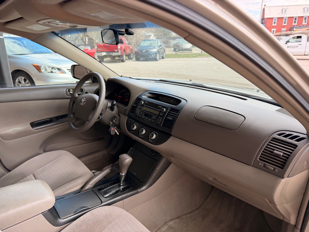 2005 Toyota Camry Image 15