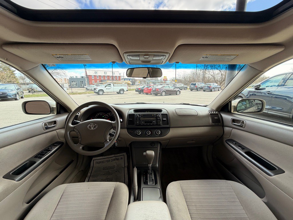 2005 Toyota Camry Image 17