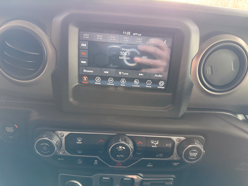 2021 Jeep Wrangler Image 21