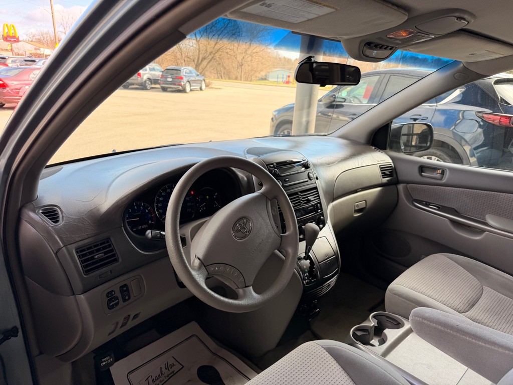 2006 Toyota Sienna Image 9
