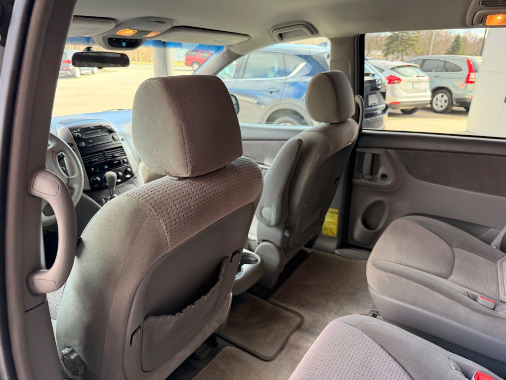 2006 Toyota Sienna Image 11