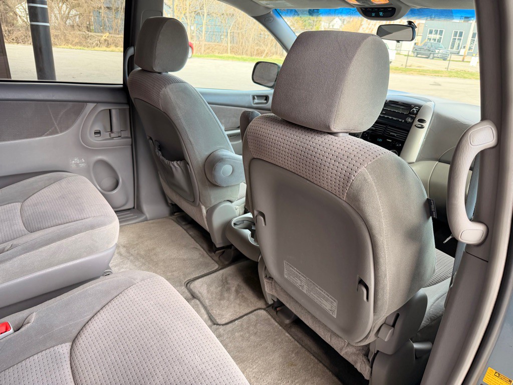 2006 Toyota Sienna Image 16