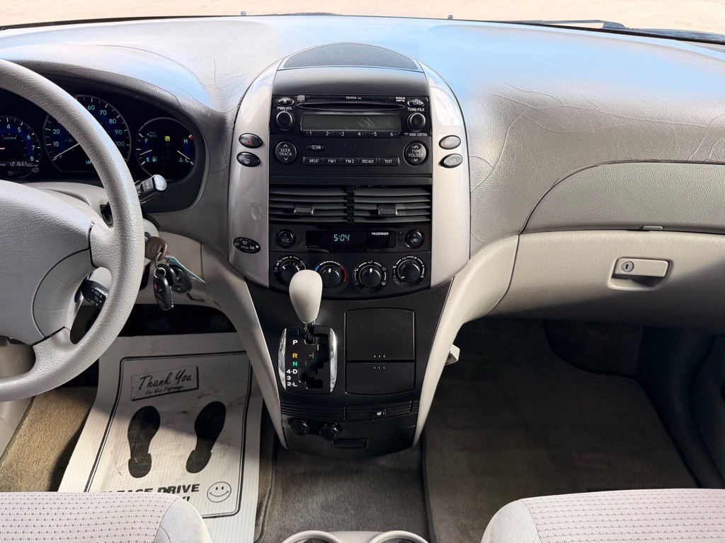 2006 Toyota Sienna Image 26