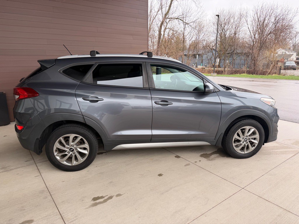 2017 Hyundai Tucson Image 8