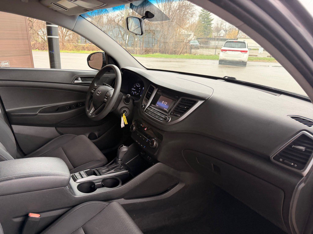 2017 Hyundai Tucson Image 16