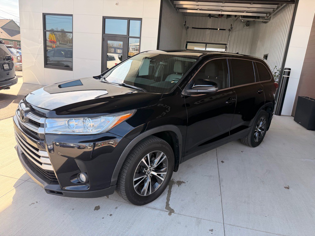 2019 Toyota Highlander Image 3