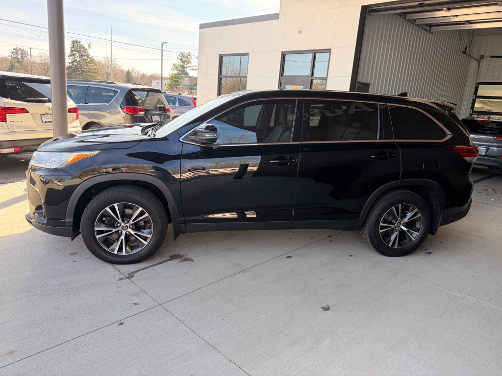 2019 Toyota Highlander Image 4
