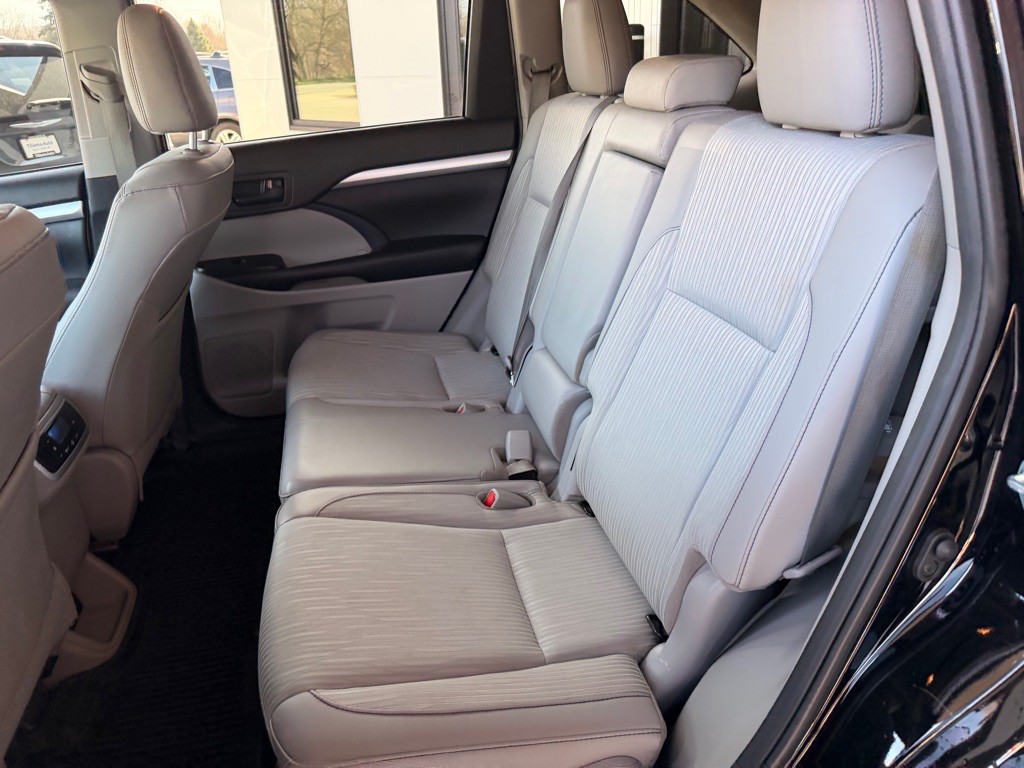 2019 Toyota Highlander Image 12