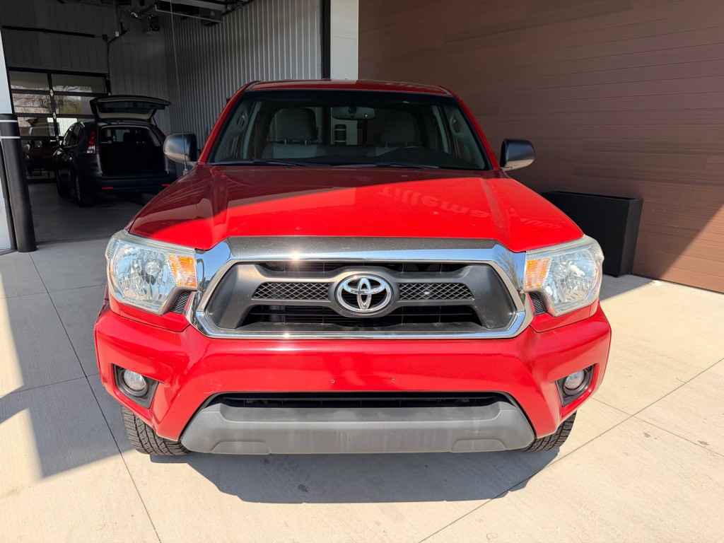2012 Toyota Tacoma Image 2