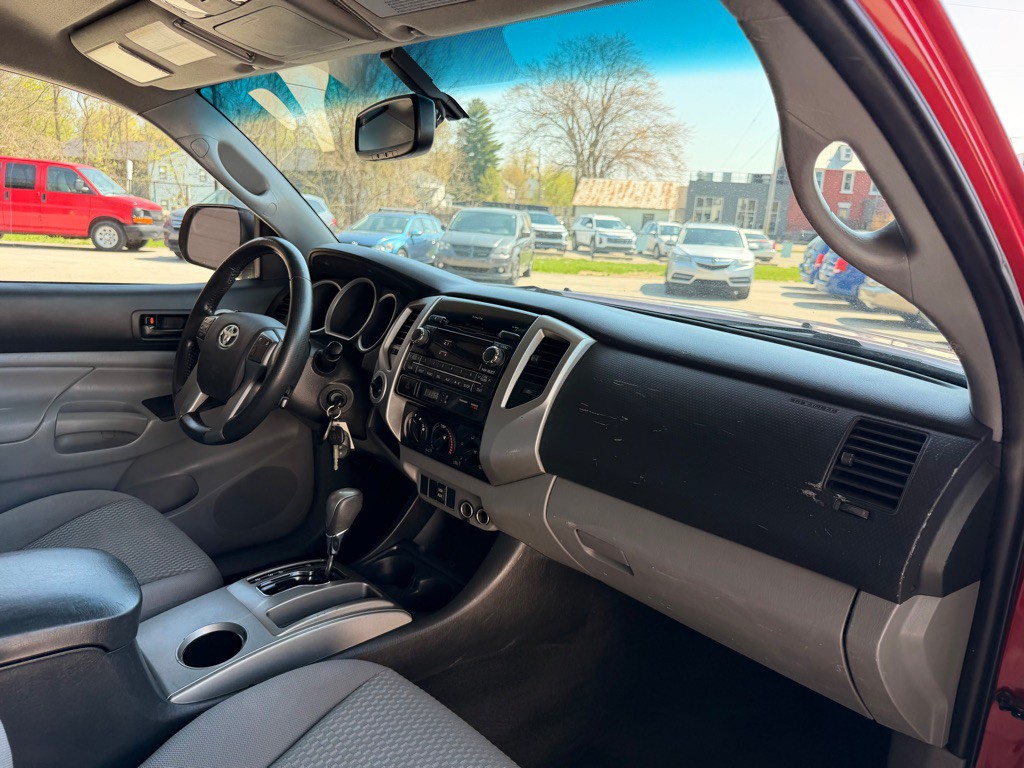 2012 Toyota Tacoma Image 12