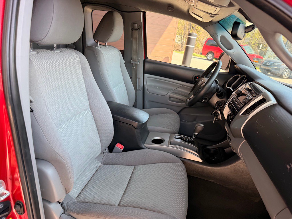 2012 Toyota Tacoma Image 13