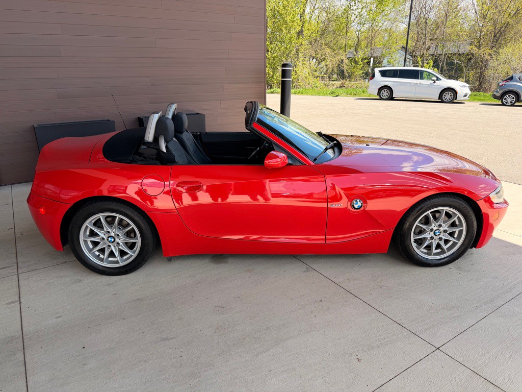 2005 BMW Z4 Image 8