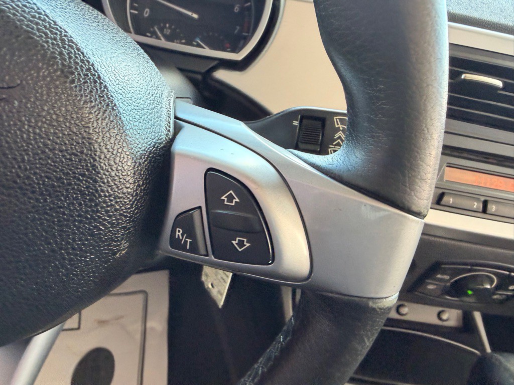 2005 BMW Z4 Image 16
