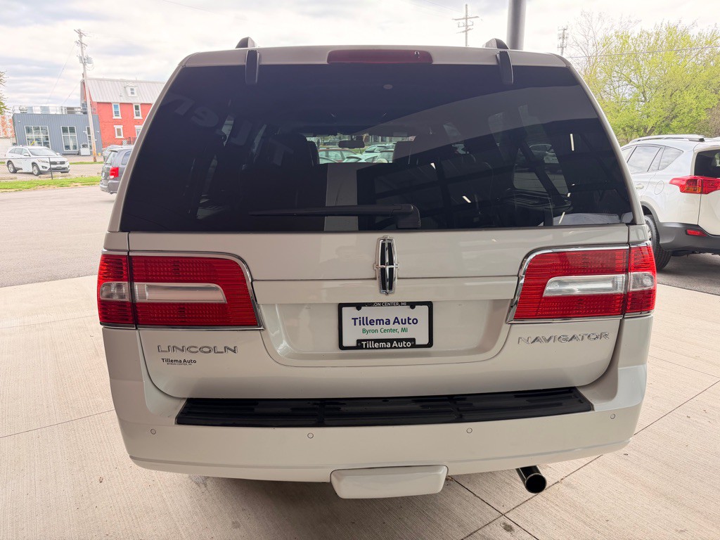 2013 Lincoln Navigator Image 6