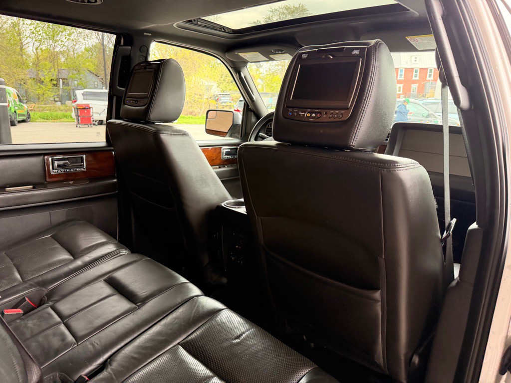 2013 Lincoln Navigator Image 15