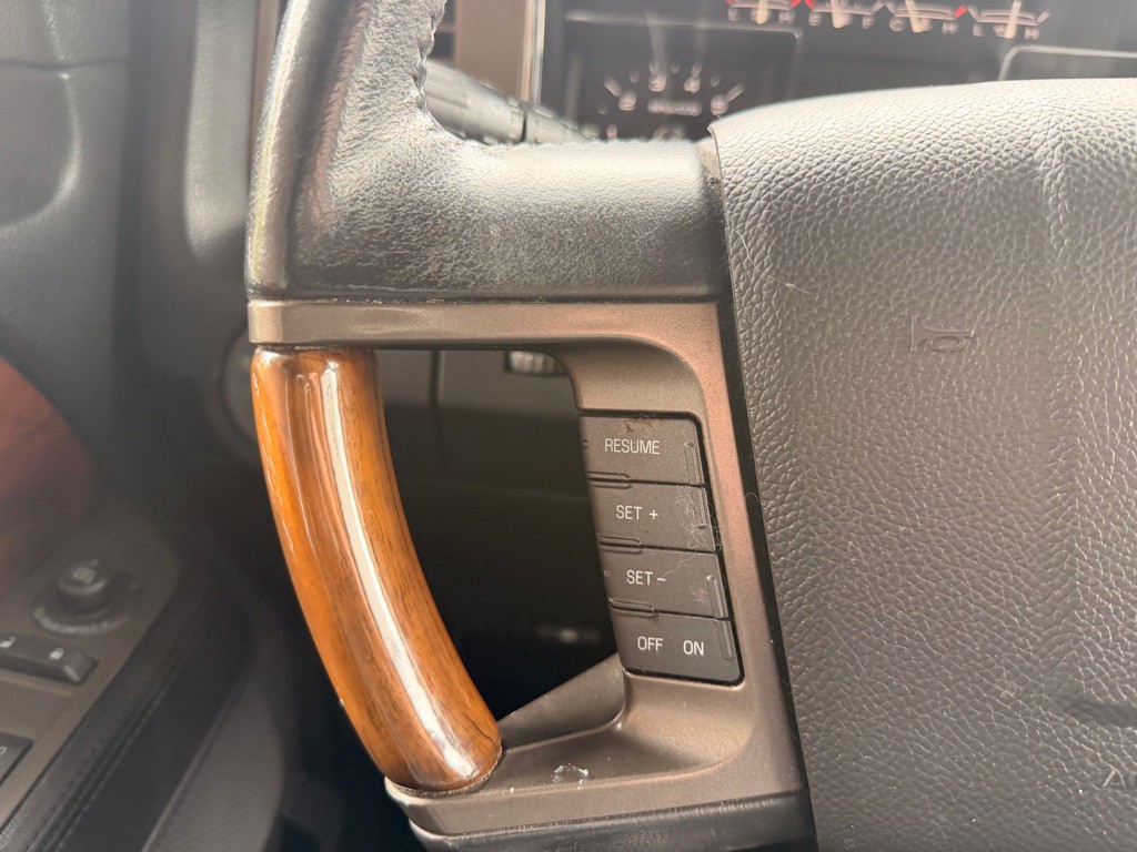 2013 Lincoln Navigator Image 22
