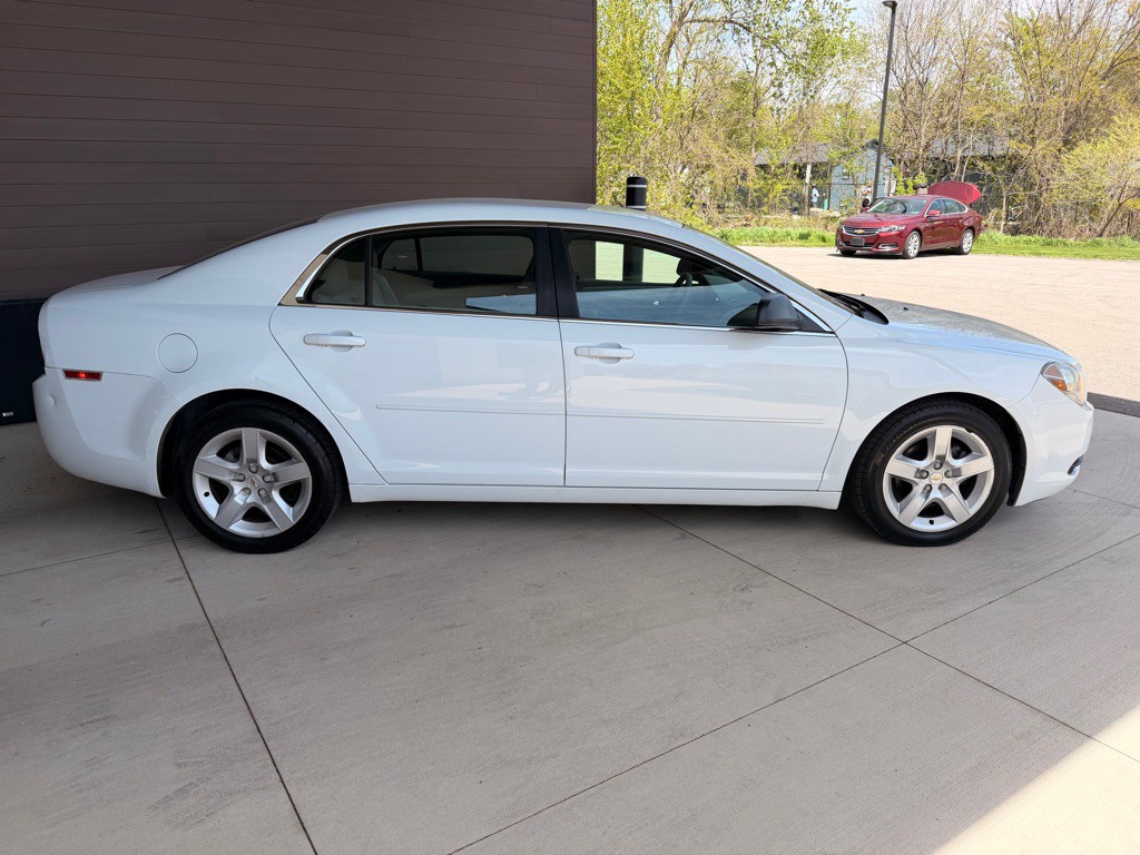 2010 Chevrolet Malibu Image 8