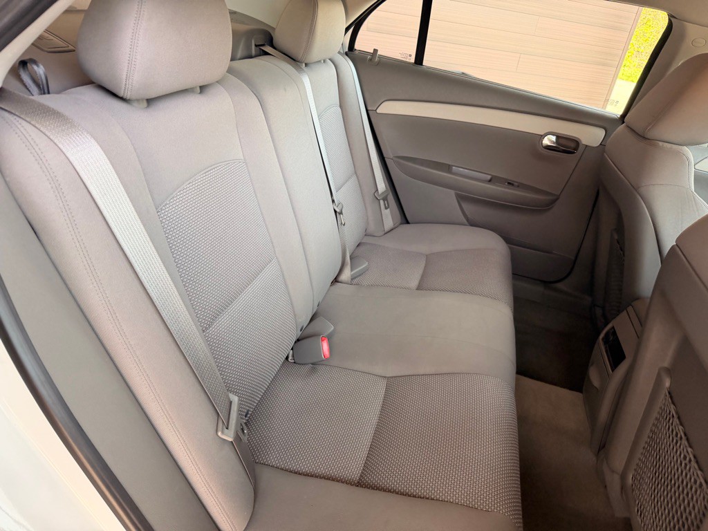 2010 Chevrolet Malibu Image 14