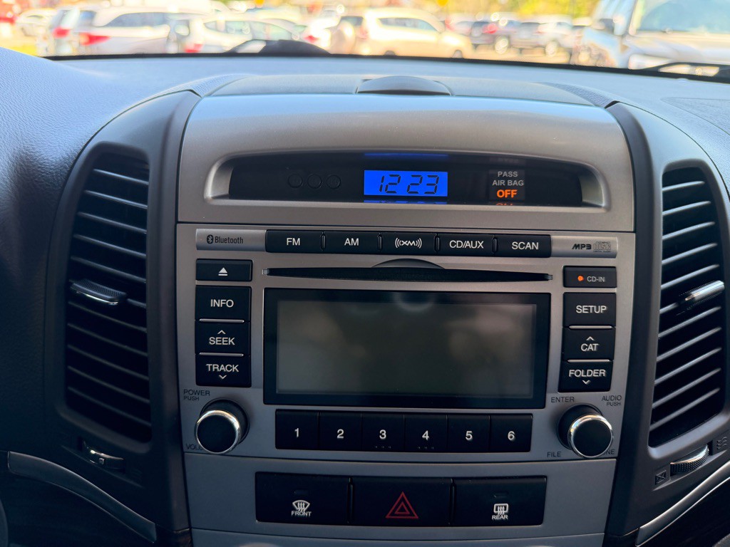 2010 Hyundai Santa Fe Image 24
