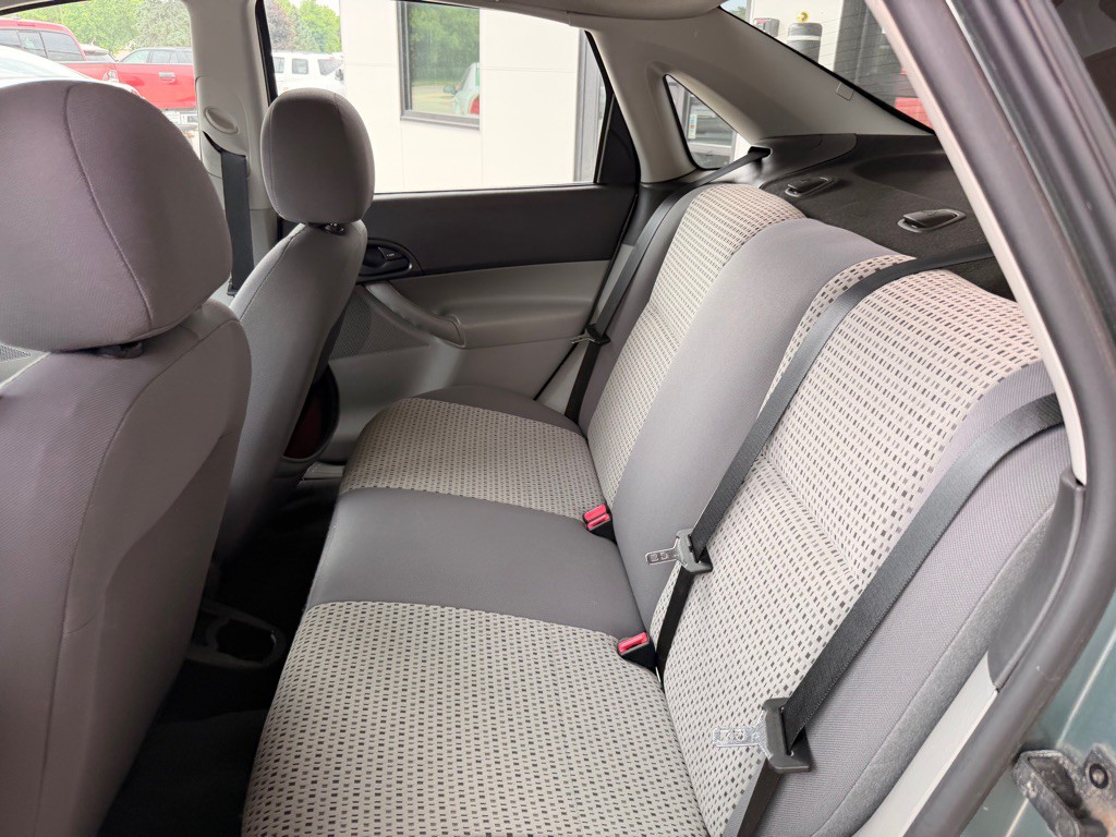 2006 Ford Focus Image 12