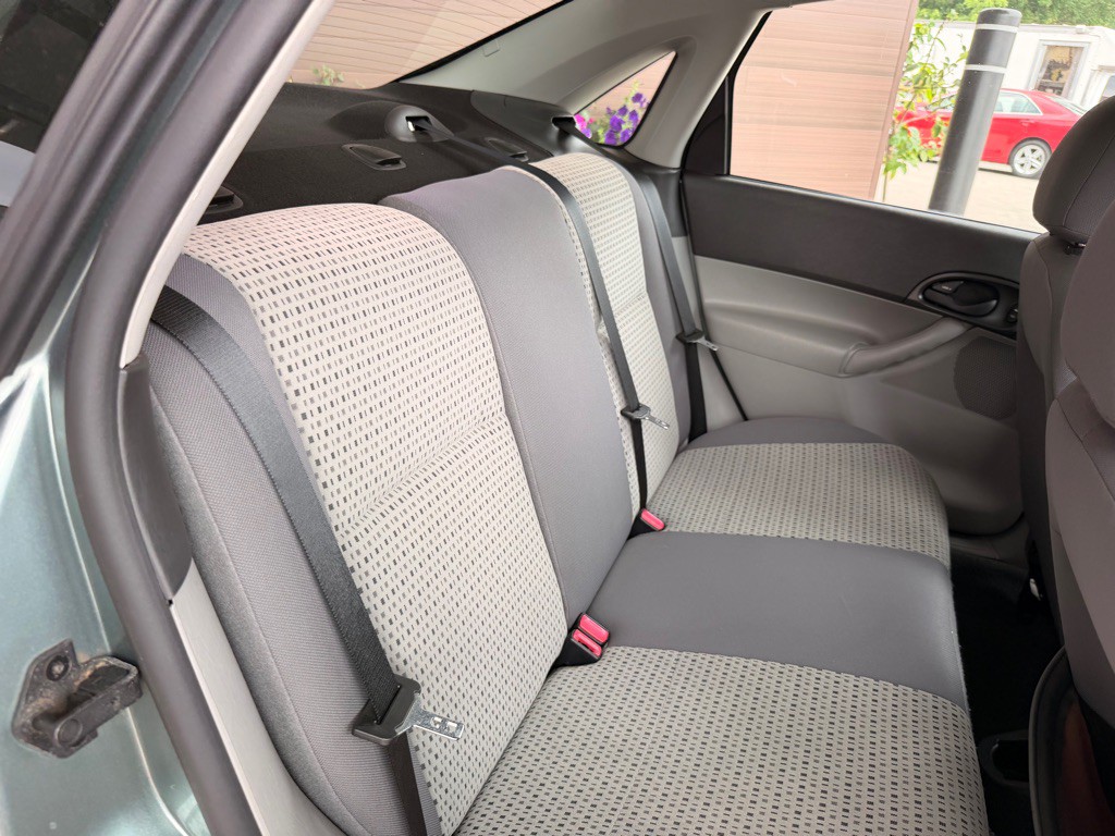 2006 Ford Focus Image 14