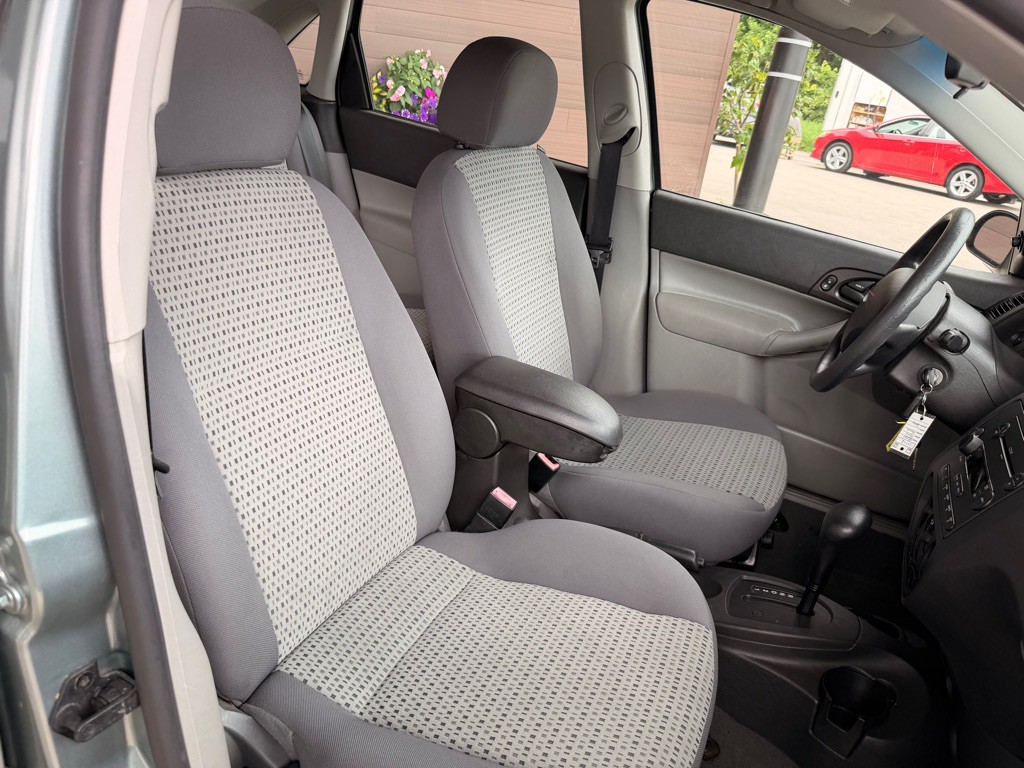 2006 Ford Focus Image 16