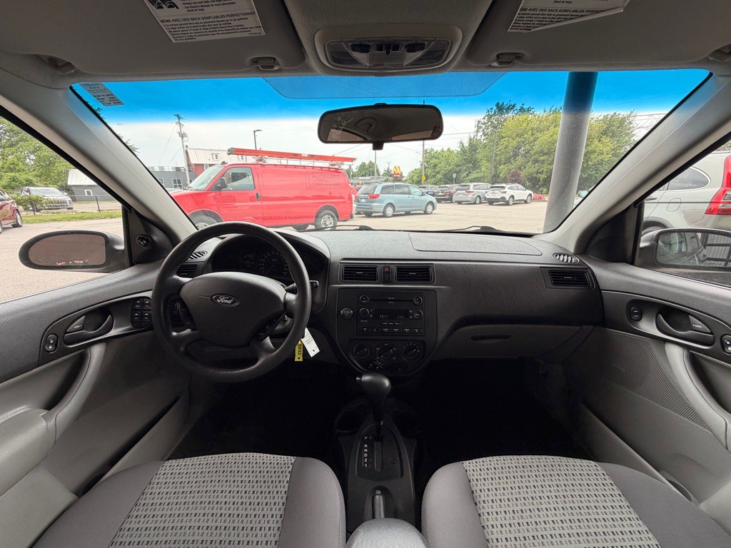 2006 Ford Focus Image 17